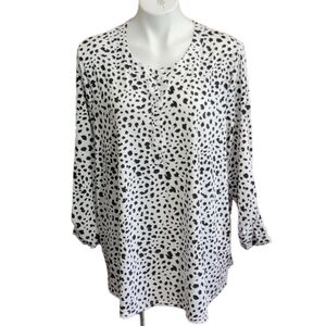 FLJ Studio Animal print half button blouse White Size 2X